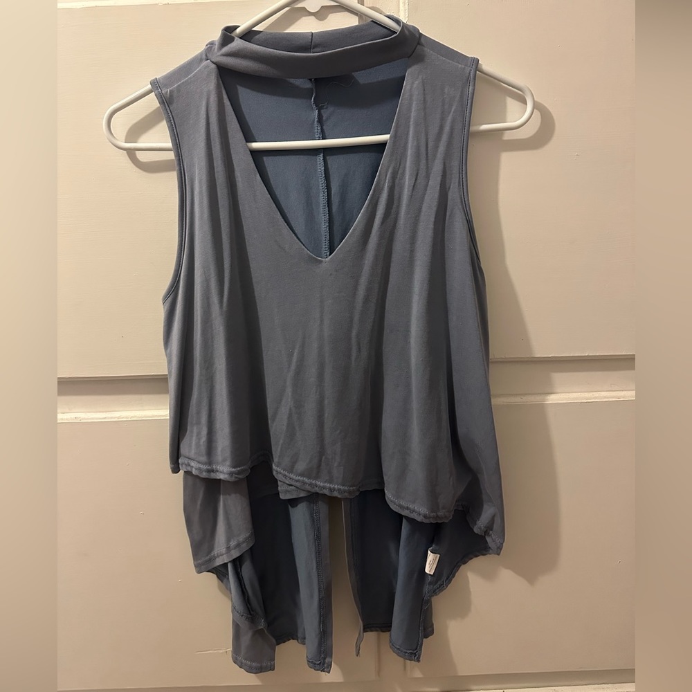 Love J Woman’s Fancy blue tank top. Size Medium